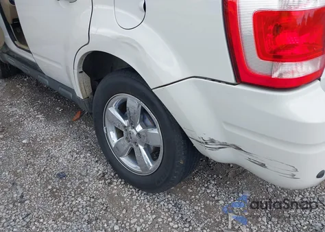 2010 Ford Escape Limited z USA, uszkodzony, nr VIN 1FMCU0EG1AKD30643